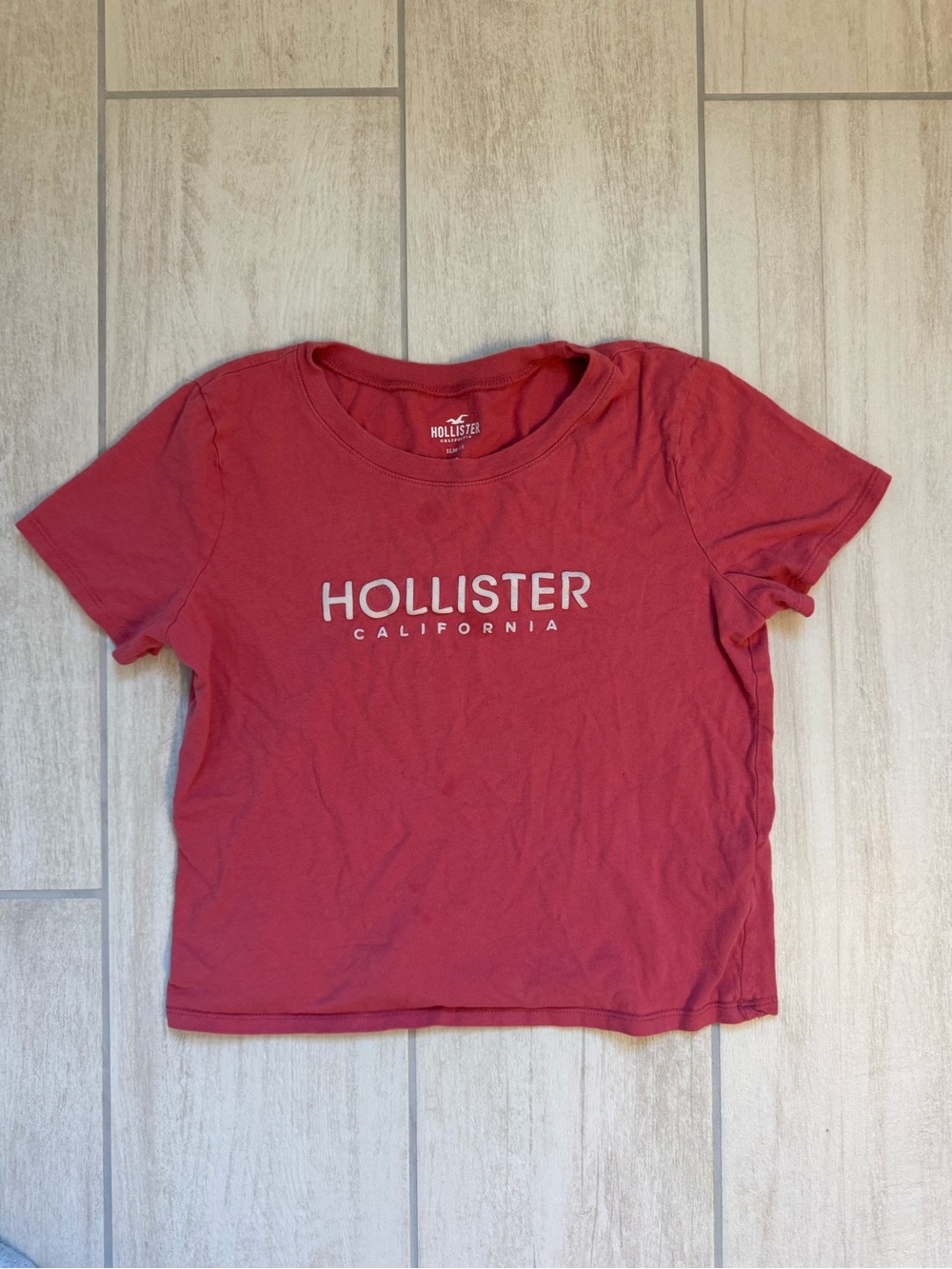 Hollister Slim Tee in Deep Coral Red with White Logo